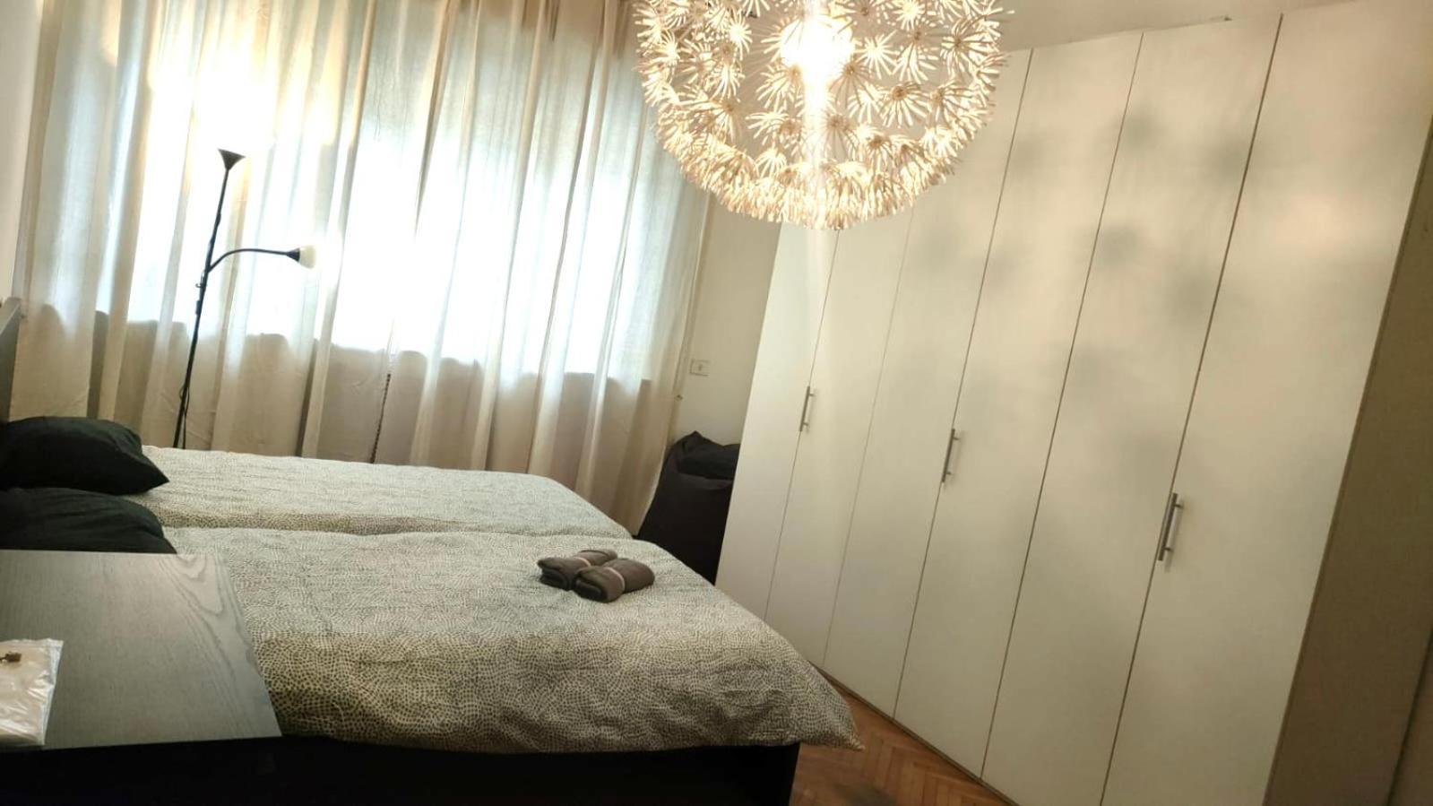 Very Big Apartment At 3 Minutes On Foot From Duomo Cathedral Milan Bagian luar foto